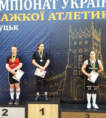Медаль на чемпіонаті України з важкої атлетики здобула спортсменка з Рівненщини
