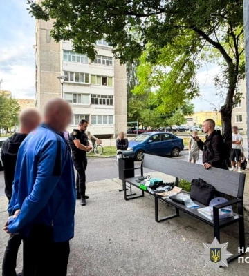 На Рівненщині затримали трьох чоловіків за незаконне зберігання кратому