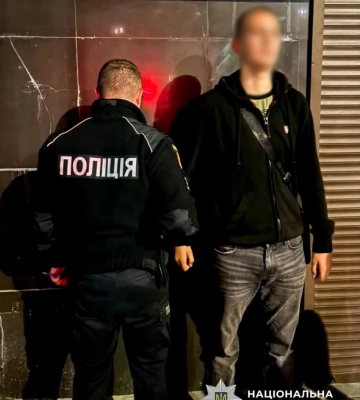 "Ваш родич потрапив у ДТП": у Рівному поліцейські викрили неповнолітнього афериста
