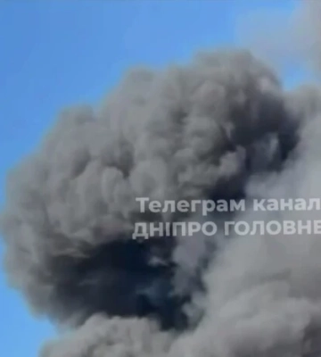 Росіяни вдарили по складах логістичної компанії в Дніпрі, є поранені