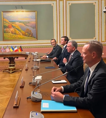 У Києві відбулися дві дискусії з представниками Трампа, розпочинається третя – Зеленський