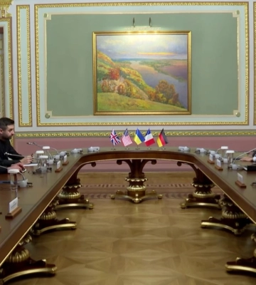 Зеленский рассказал о переговорах с посланцами Трампа: зимний пакет, территории, гарантии безопасности