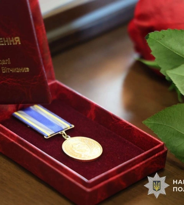 Погибшего под Константиновкой полицейского из Днепра наградили посмертно