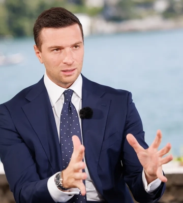 У Франції закликали переглянути безумовну підтримку України з боку країни