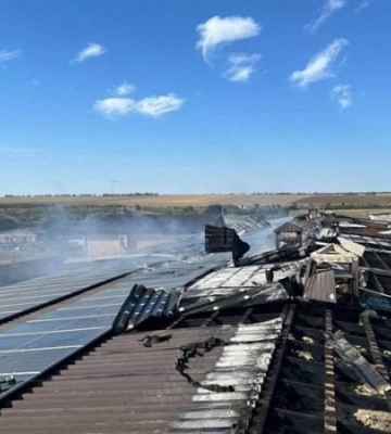 Росіяни завдали удару по птахофермі на Одещині: частина птиці загинула
