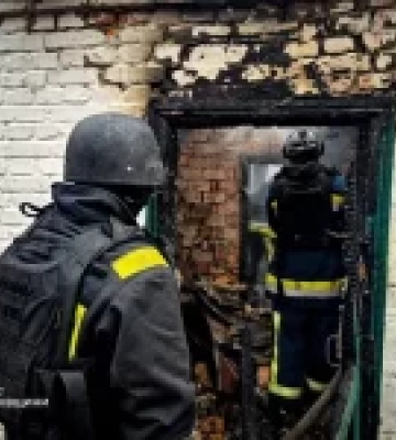 Удар дрона по Богодухову на Харківщині спричинив пожежу в гаражі