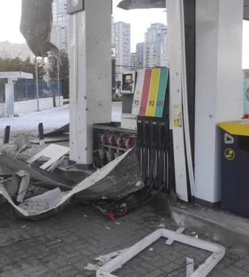 Через обстріли постраждало вже п’ять АЗС Ukrnafta у Києві