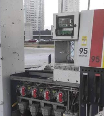 На левом и правом берегах города: россияне провели атаку на "Укрнафту" в столице