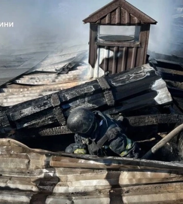 Окупанти атакували птахоферму на Одещині: спалахнула пожежа
