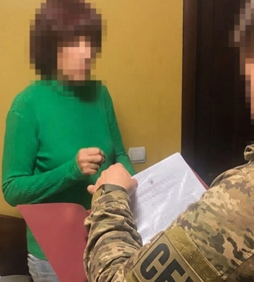 На Запоріжжі затримали колаборантку, яка працювала у псевдовиборчій комісії рф