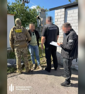 У Харкові прикордонник за 15 тис. доларів обіцяв організувати втечу військового за кордон