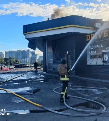 У Києві внаслідок дронової атаки пошкоджено McDonald's