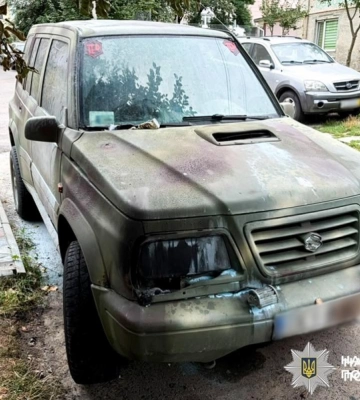 Обіцяли 1 500 доларів винагороди: у Рівному 18-річний хлопець підпалив авто військового