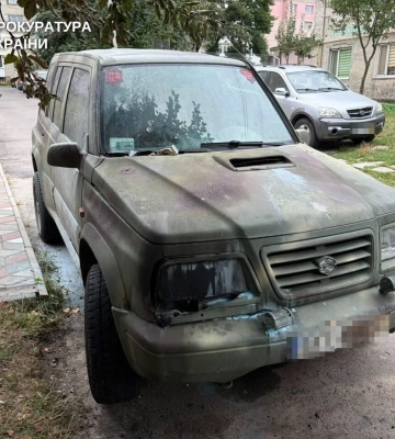 У Рівному молодику повідомлено про підозру у підпалі автомобіля військового