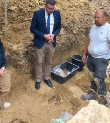 На Голосківському кладовищі у Львові під час ексгумаційних робіт виявили 90 останків