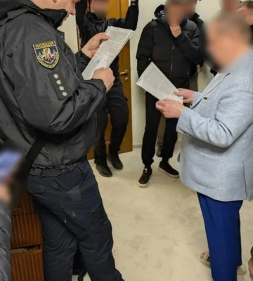 Поліція розслідує трудову та сексуальну експлуатацію студентів в університетах Поплавського