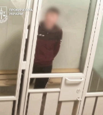 На Буковині прокуратура вимагає довічного терміну для нелюда, який ґвалтував маленьку доньку