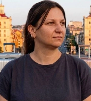 «Если бы была своя квартира, осталась бы»: почему переселенцы из Мелитополя не видят будущего в Запорожье (видео, фото)