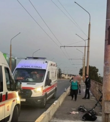 У Тернополі внаслідок падіння з електросамоката загинув 13-річний хлопчик