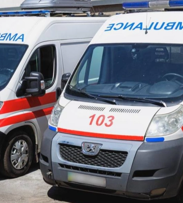 Россияне атаковали мирных жителей в Херсоне: 1 человек погиб, 1 пострадал