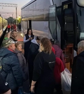 Евакуаційним поїздом із Донеччини на Рівненщину прибули 25 людей