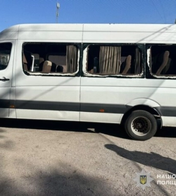 Дрон РФ ударил по рейсовому автобусу: 5 погибших, трассу Никополь – Днепр перекрыли