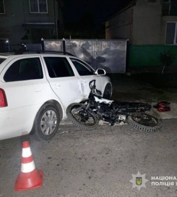 На Мукачівщині унаслідок ДТП постраждали 14-річний мотоцикліст із пасажиром