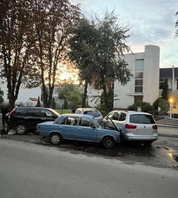 П’ять пошкоджених автівок та 1,13 проміле: що відомо про ДТП на Іллєнка у Черкасах (ФОТО)