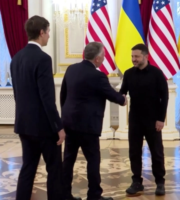 Зеленский анонсировал дополнительные переговоры с представителями Трампа в воскресенье