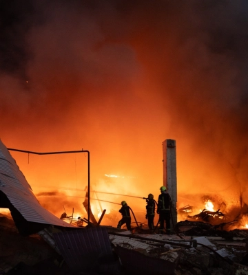 Після удару російського дрона у Києві згорів склад із костюмами "Кварталу 95"