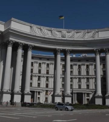 МЗС закликає заборонити вʼїзд до країн G7 учасникам війни РФ проти України