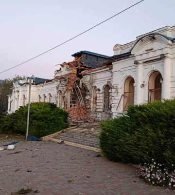 Враг ударил по вокзалу в Харьковской области: станция Берестин повреждена