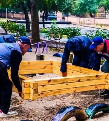 У Миколаєві на дитячих майданчиках встановили 15 нових пісочниць