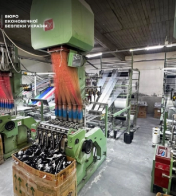 У Миколаєві БЕБ викрило підпільне виробництво брендового одягу