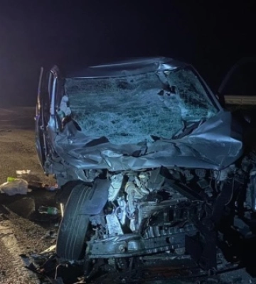 На Одещині мікроавтобус зіткнувся з вантажівкою, постраждали двоє дорослих і дитина