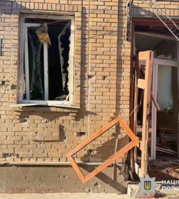 Поліцейські документують наслідки російського удару по Кропивницькому