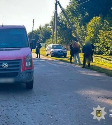 На Полтавщині 3-річна дівчинка потрапила під колеса Volkswagen Crafter