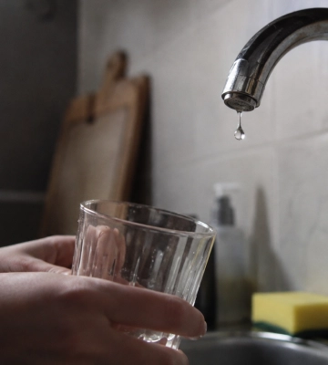 Некоторым жителям четырех районов Днепра почти на сутки отключат воду