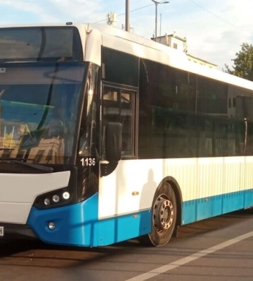 На Львівщині на виїзд з України оформлено 166 автобусів