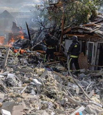 Руйнування колосальні: у ДСНС повідомили наслідки ударів КАБами по місту та як люди врятувалися