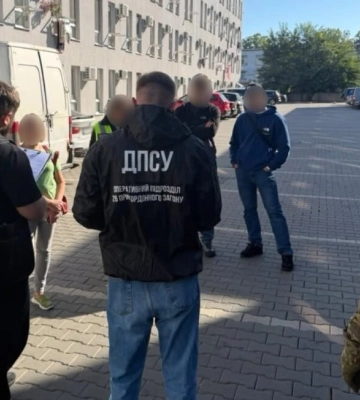 В Одесі викрито схему оформлення псевдоінвалідності для подальшого незаконного виїзду за кордон