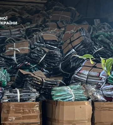 Nike, Gucci, Armani та Adidas: в Україні  накрили підпільний конвеєр підробок брендового одягу на 50 млн грн