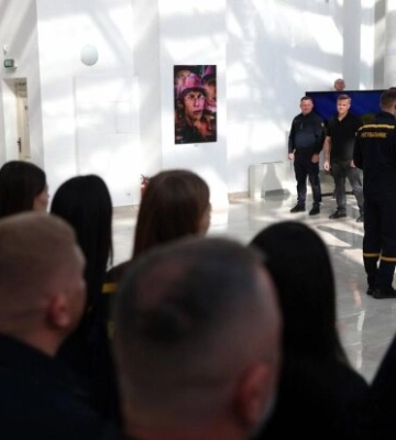 Кличко нагородив рятувальників у їхнє професійне свято