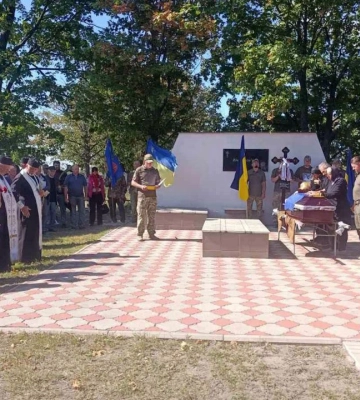Кобеляцька громада попрощалася із Захисником Романом Ральченком
