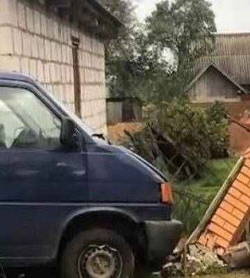 Працівника ТЦК, який п’яним в’їхав у паркан на Рівненщині, перевели до бойової частини