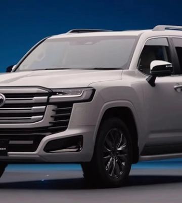 Toyota обновила Land Cruiser 300 в Японии