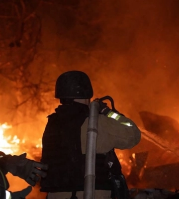 ДСНС: на Одещині у двох районах спалахнули пожежі через атаку РФ