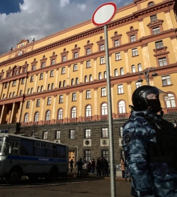 «Чорні списки» ФСБ: у вишах РФ звільняють нелояльних до Путіна вчених