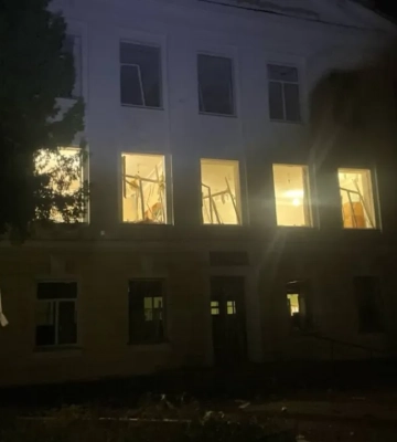 Конотоп подвергся атаке дронов: есть пострадавшие, повреждены дома, школа и железнодорожные пути