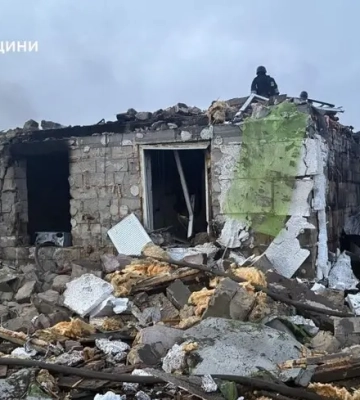 Утром из-за дронов РФ в Киевской области пострадала семья с тремя детьми: фото последствий